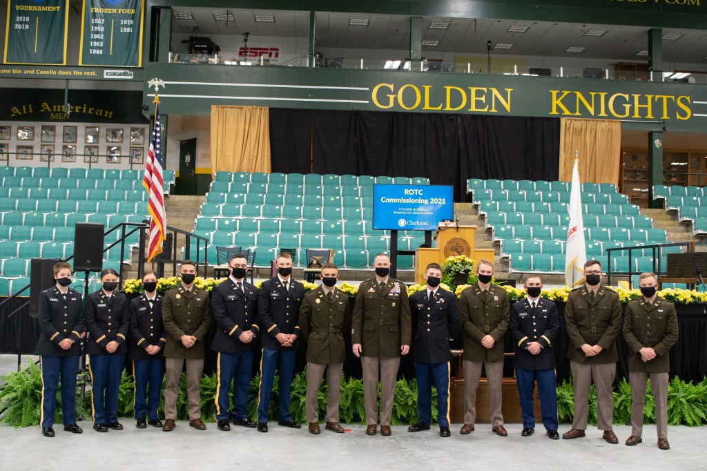 2021 graduating class and the commissioning ceremony guest speaker